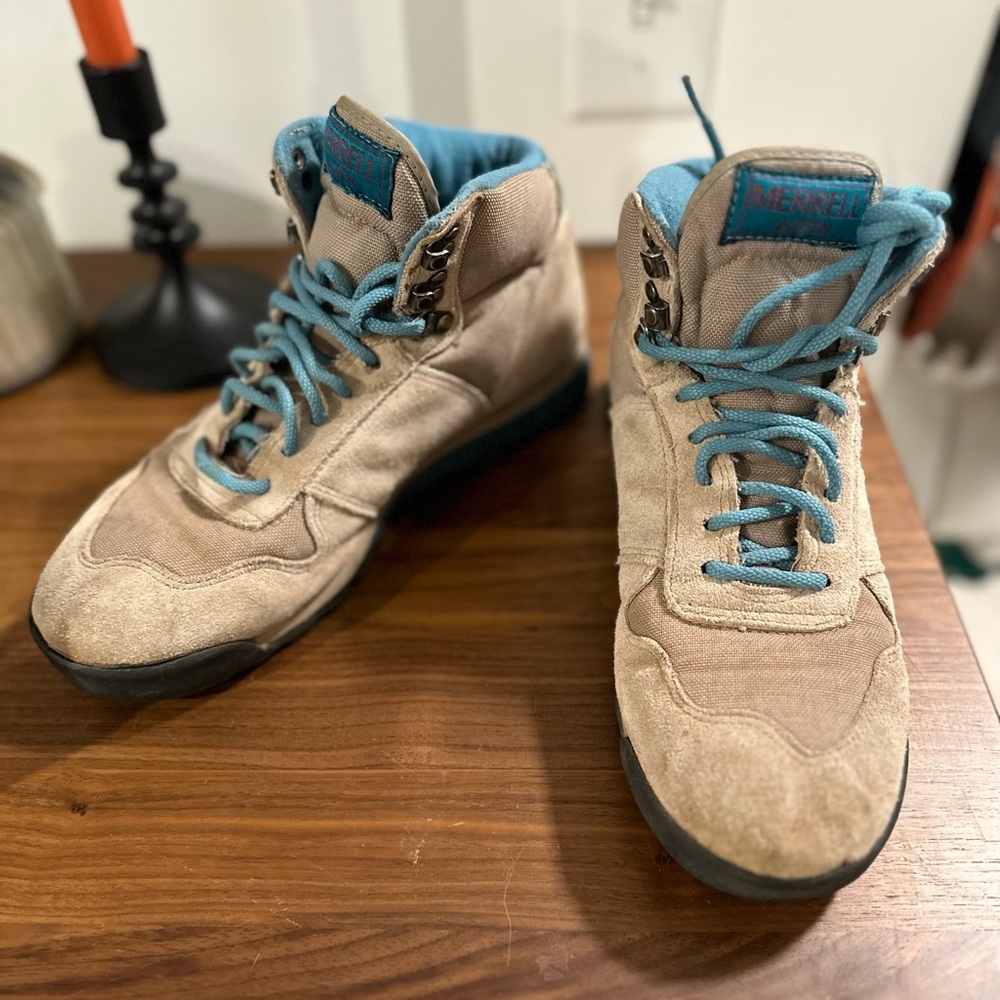 Vintage Women Merrell hiking boots